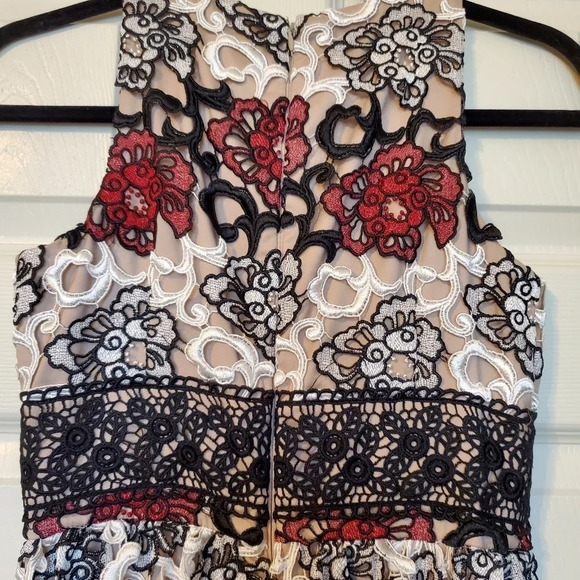 Ml Monique Lhuillier Gown - Picture 11 of 13